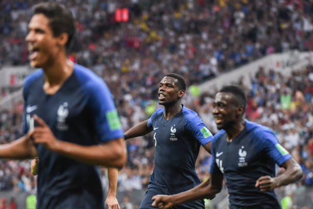 现出卓越的 现出卓越的