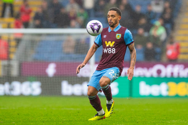 历史交锋与 历史交锋与