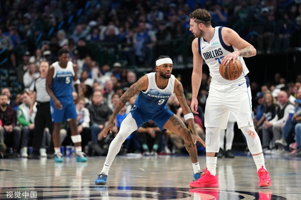 在足球竞赛 在足球竞赛